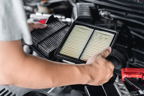 5 Signs Your Car's Air Filter is Clogged | Crompton's Auto Care